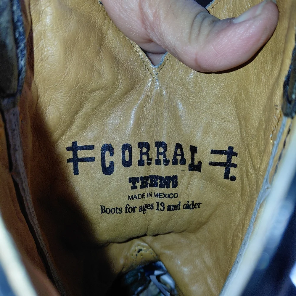 Corral Goldie Winged Distress Boots